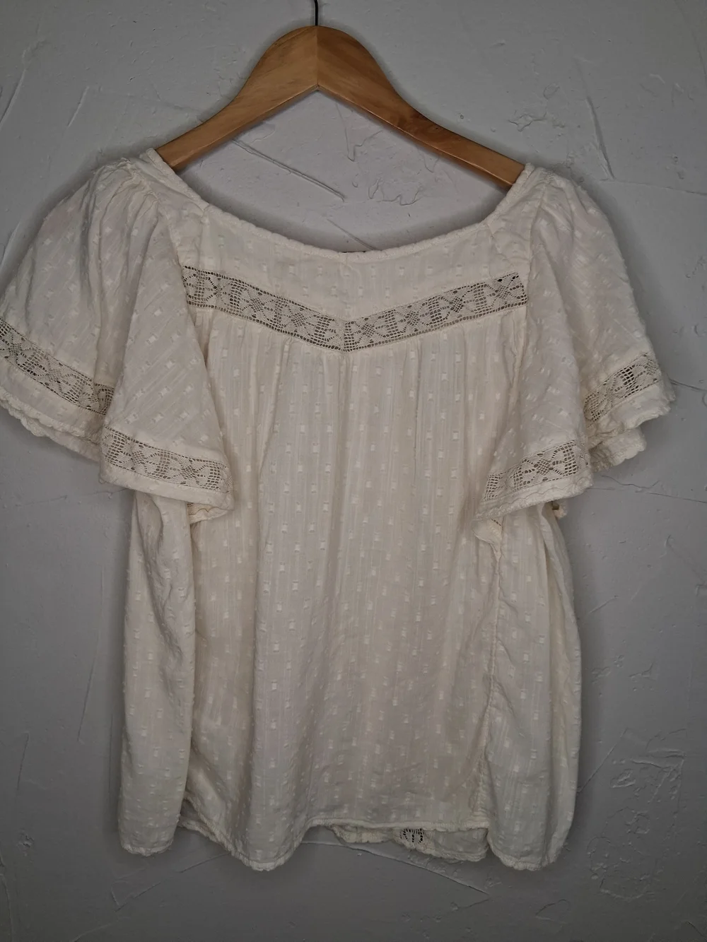 Old Navy Boho Swiss Dot Lace Trim Flutter Sleeve Blouse Cream Sz M Peasant - Picture 8 of 10